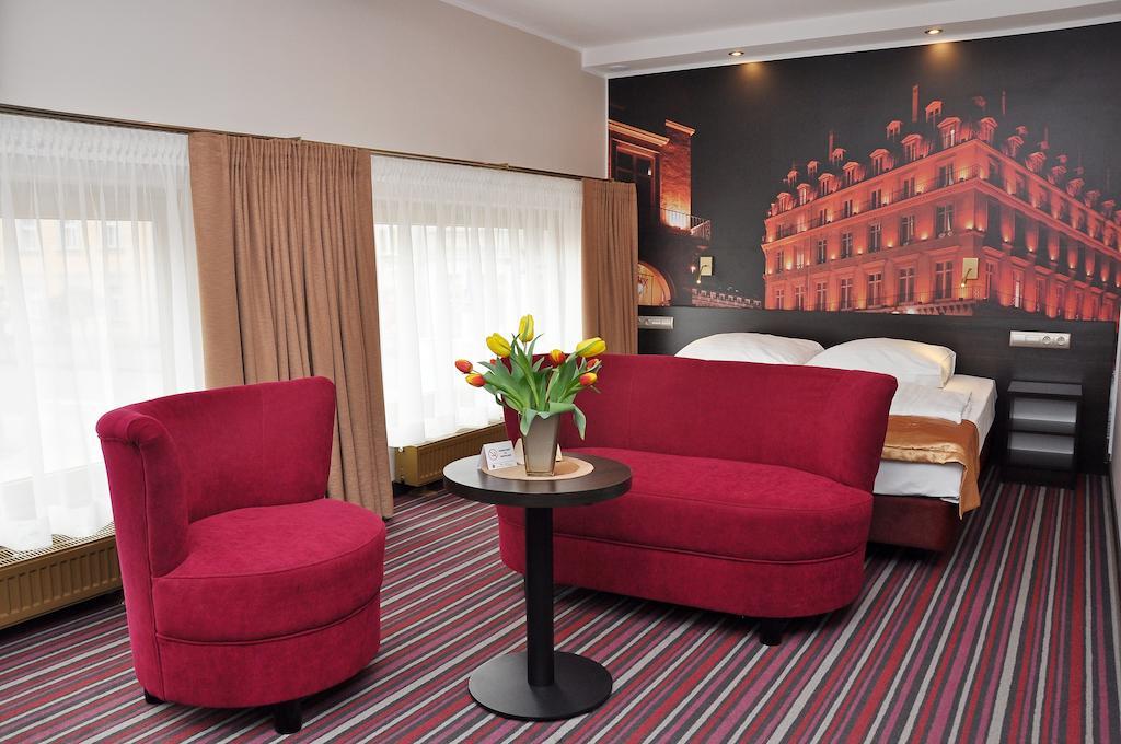 Hotel Atrium Nowy Tomyśl Chambre photo